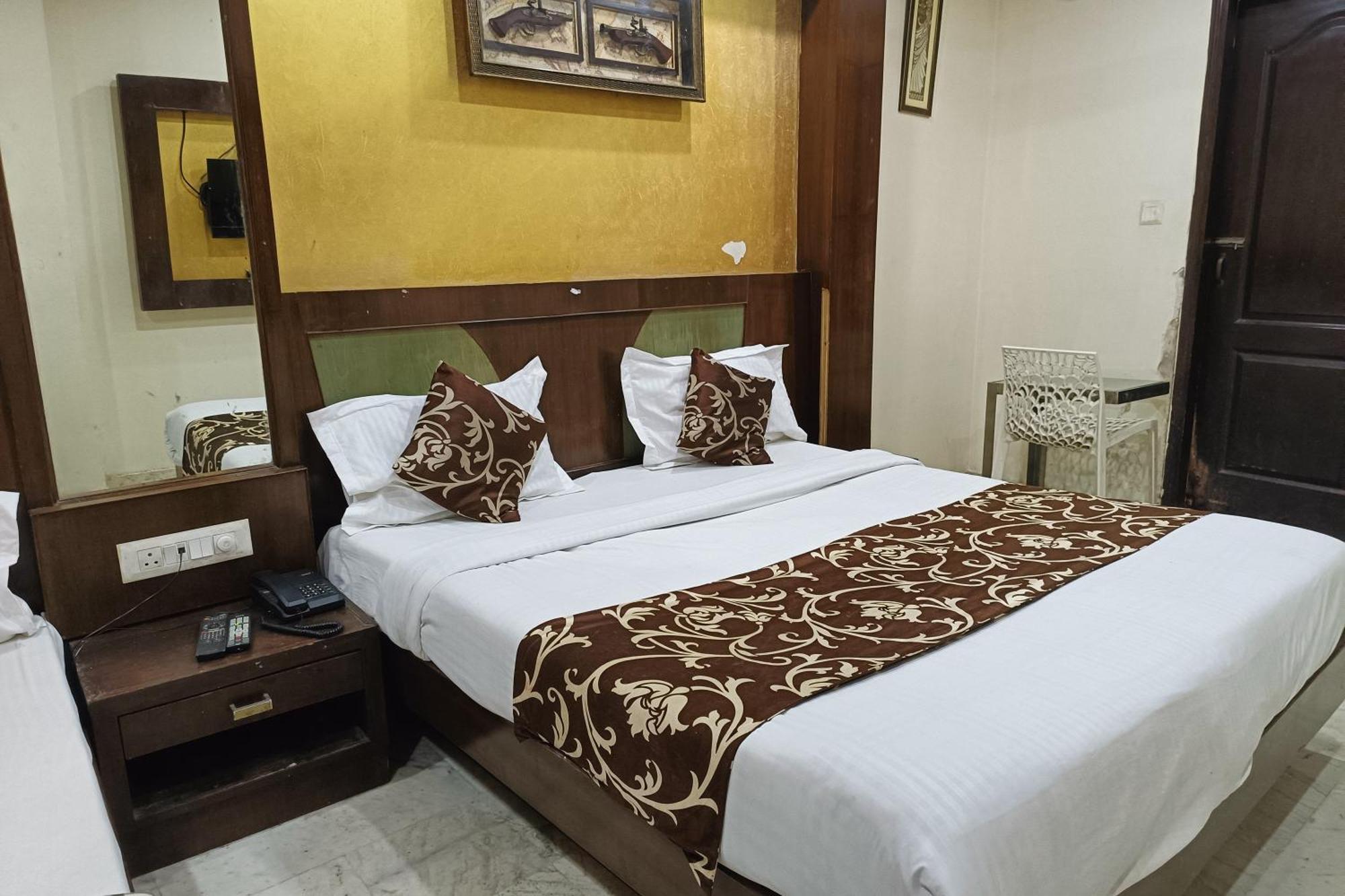 Spot Inn Hostel New Delhi Exterior foto