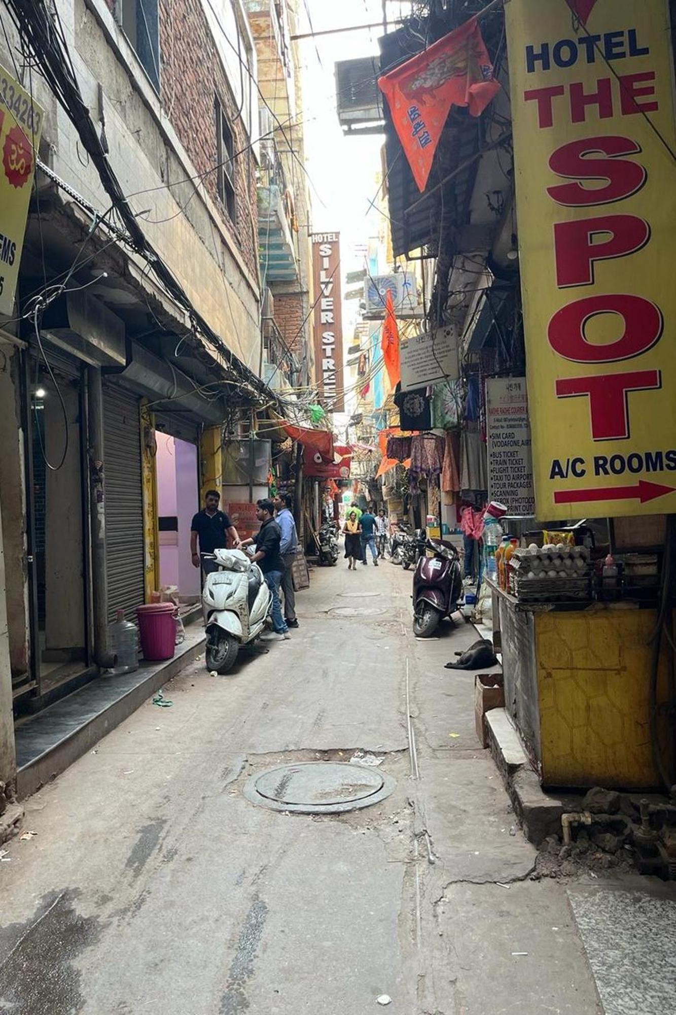 Spot Inn Hostel New Delhi Exterior foto