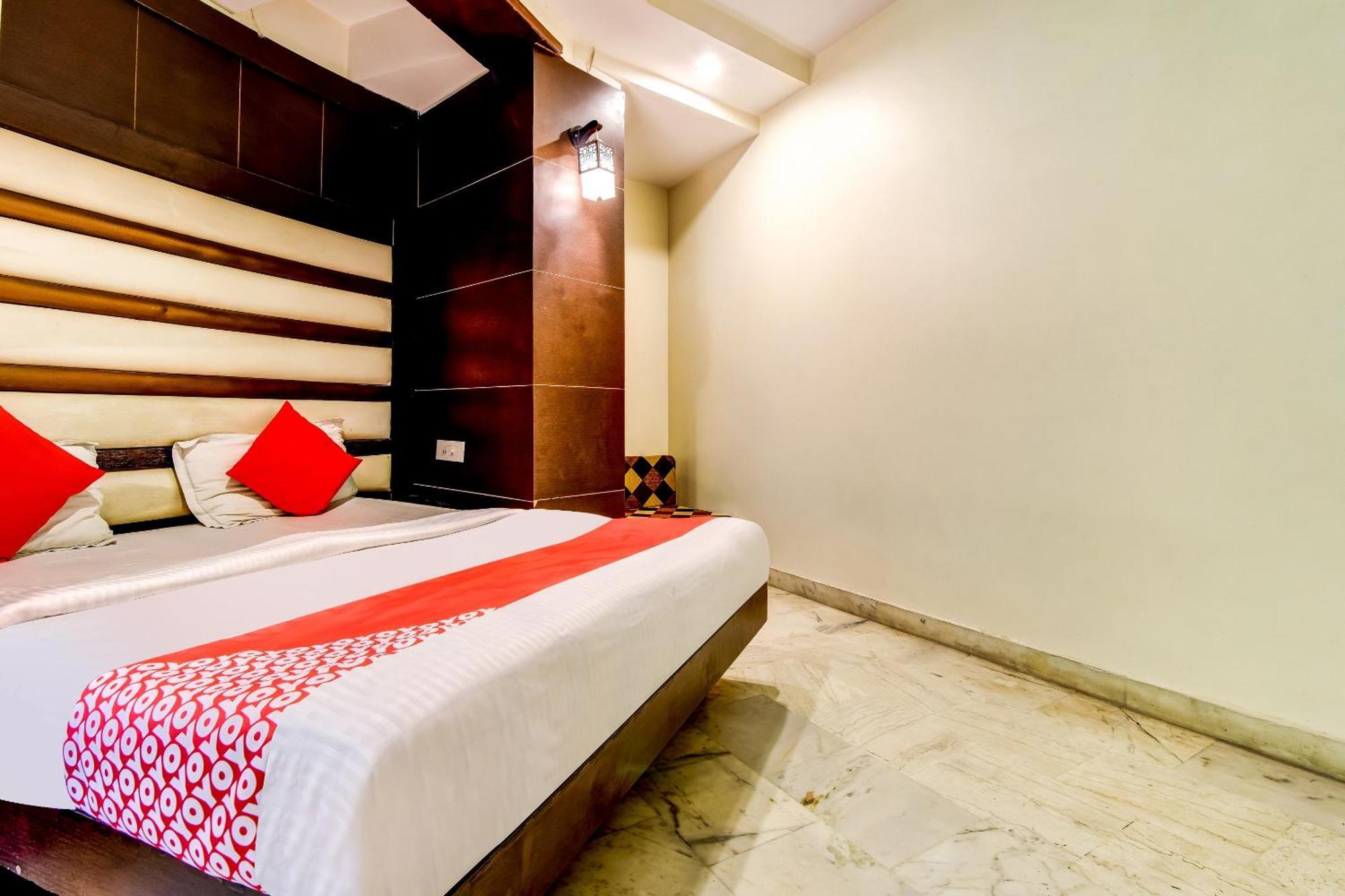 Spot Inn Hostel New Delhi Exterior foto