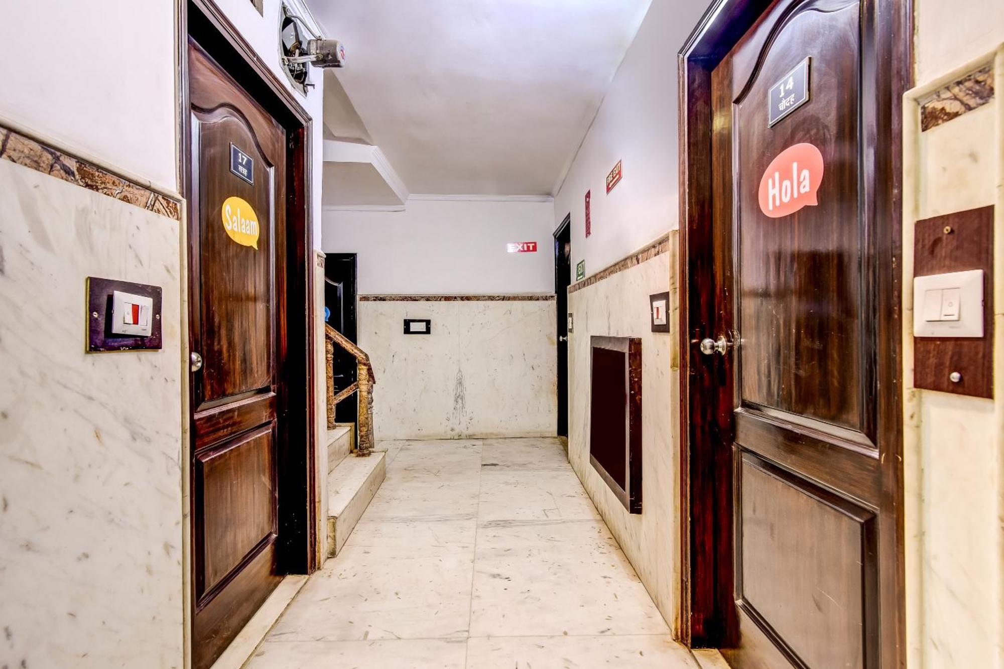 Spot Inn Hostel New Delhi Exterior foto