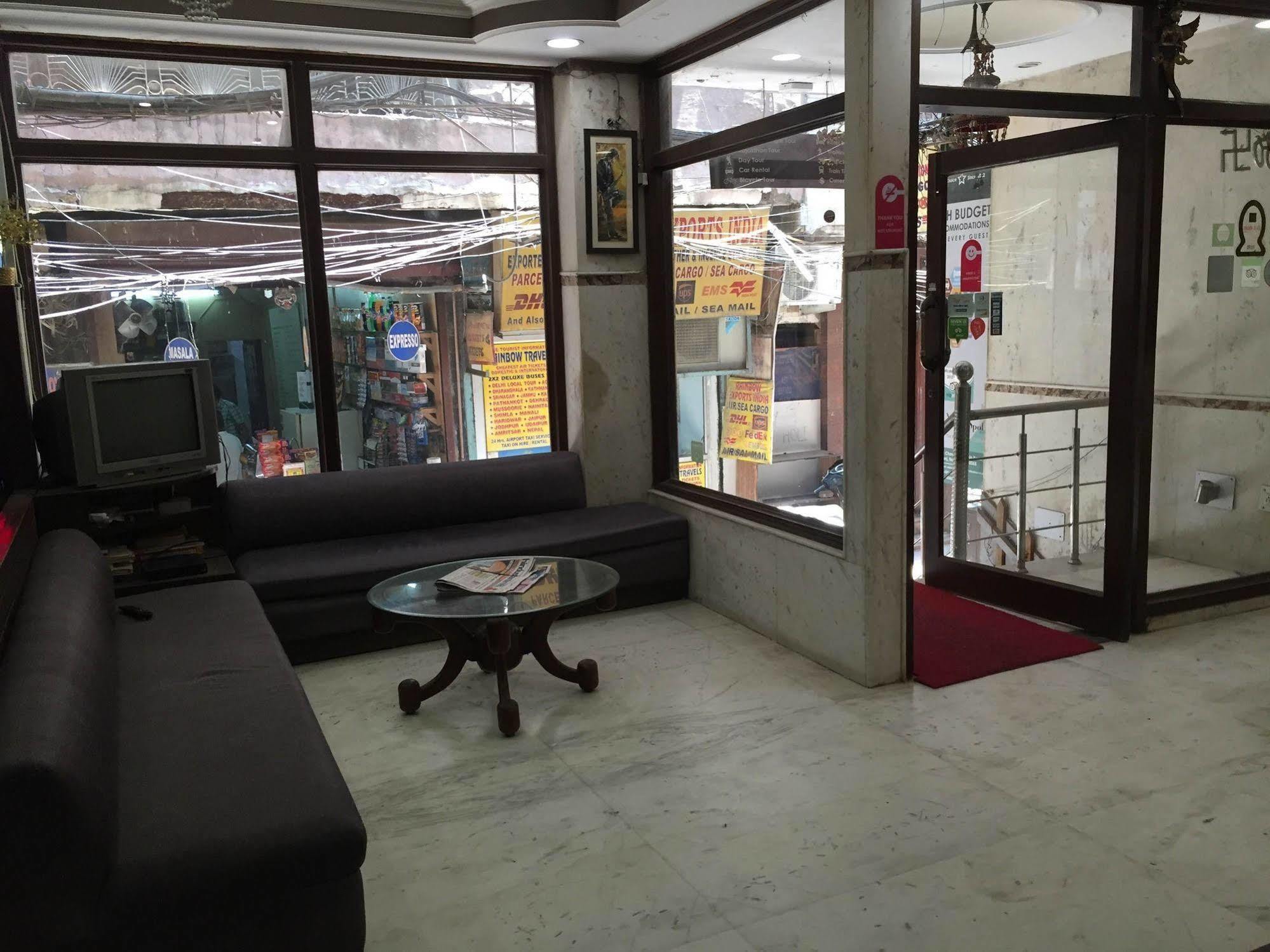 Spot Inn Hostel New Delhi Exterior foto